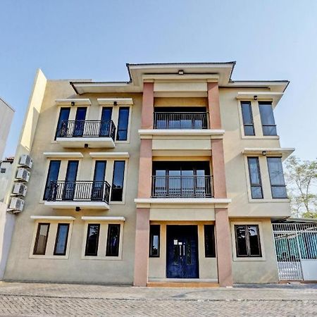 Oyo 93109 Garden Homestay 1 Tpr Surabaya Kültér fotó
