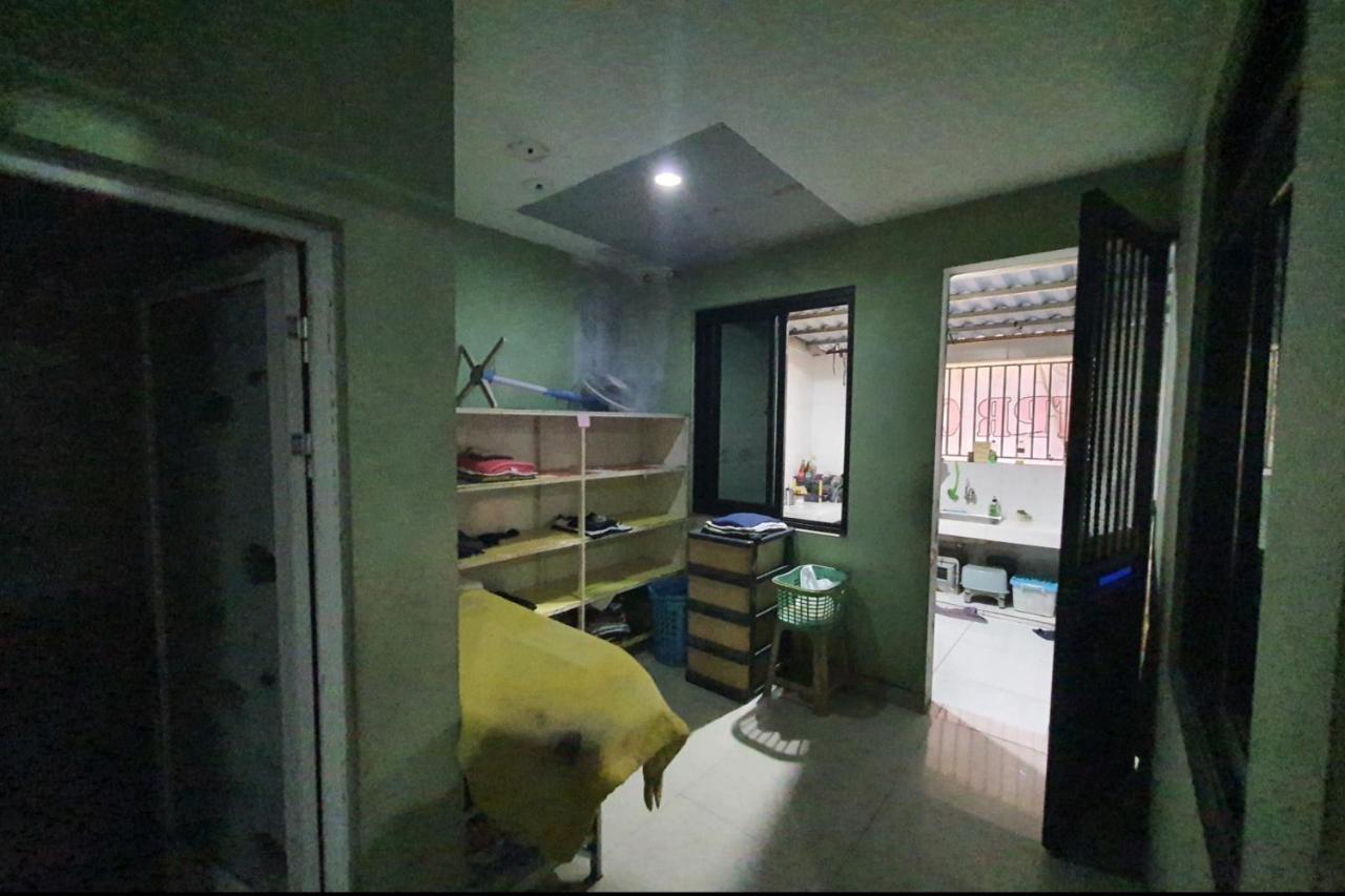 Oyo 93109 Garden Homestay 1 Tpr Surabaya Kültér fotó