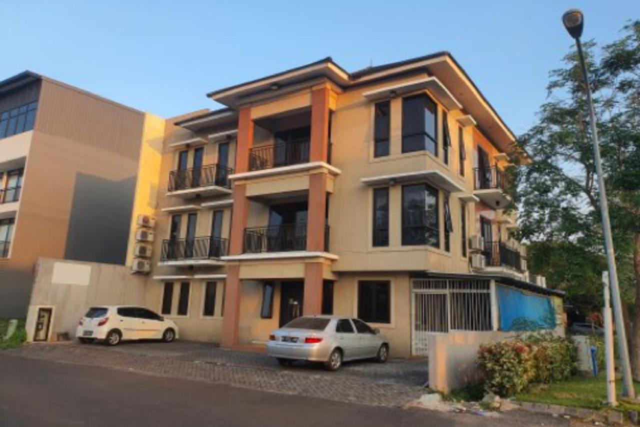 Oyo 93109 Garden Homestay 1 Tpr Surabaya Kültér fotó