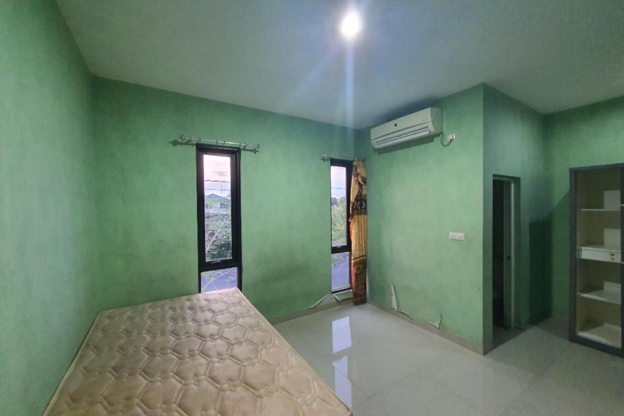 Oyo 93109 Garden Homestay 1 Tpr Surabaya Kültér fotó