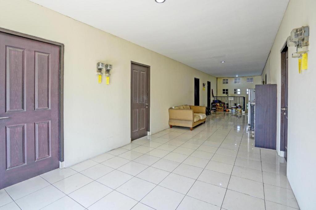 Oyo 93109 Garden Homestay 1 Tpr Surabaya Kültér fotó